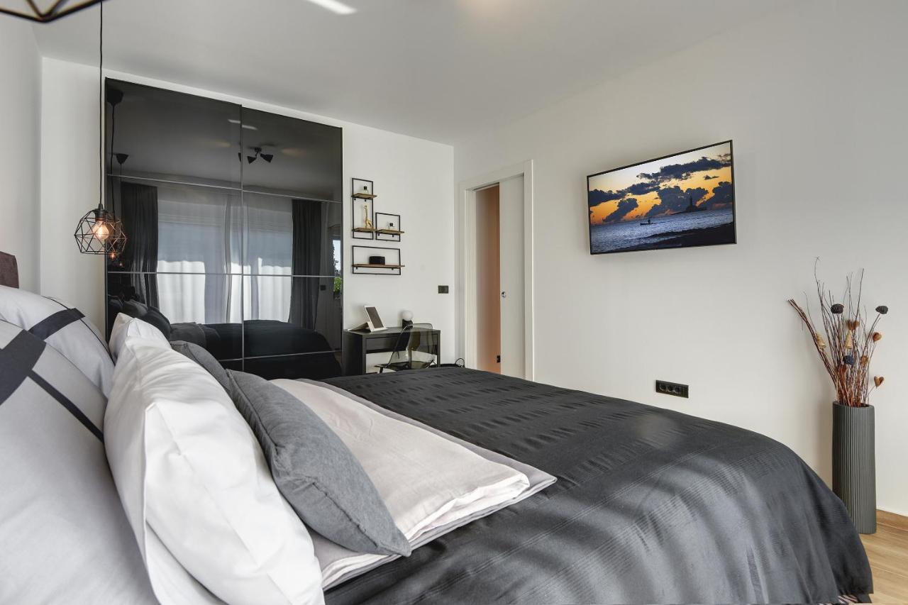 Giardini Penthouse apartment Pula Luaran gambar
